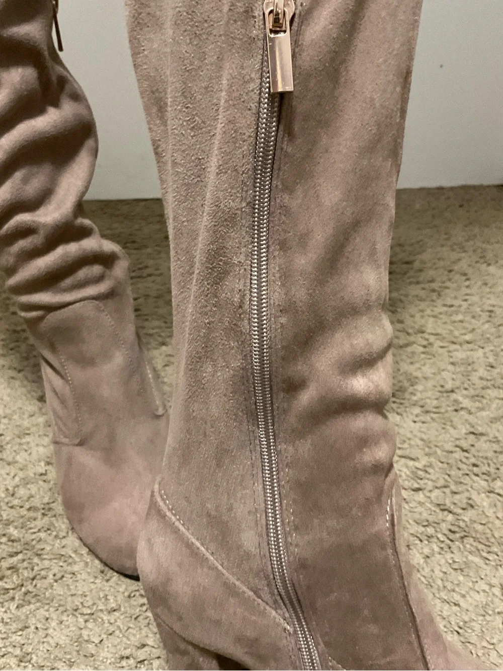 Fashion Nova “Suede” Thigh Hi Boots Taupe size 8